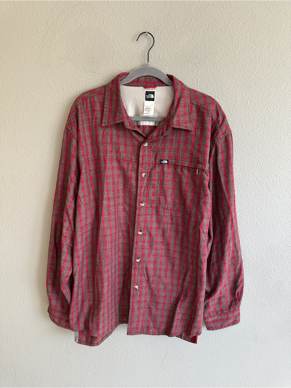The North Face Men’s Red and Brown Plaid Button-Down Shirt Large
